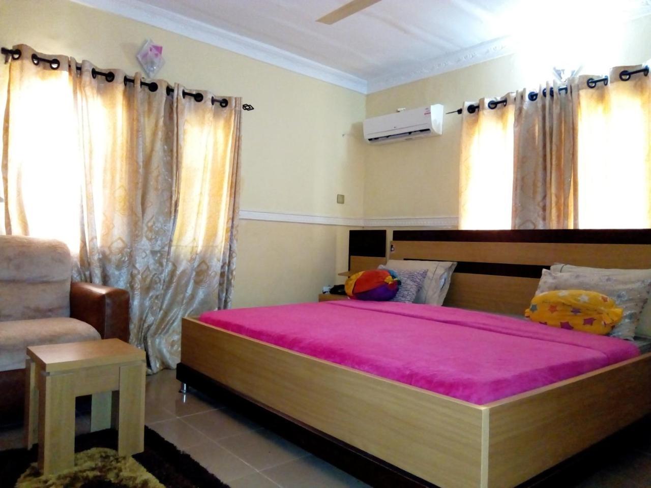 Gen-Preston Hotel And Suites Papalanto Экстерьер фото